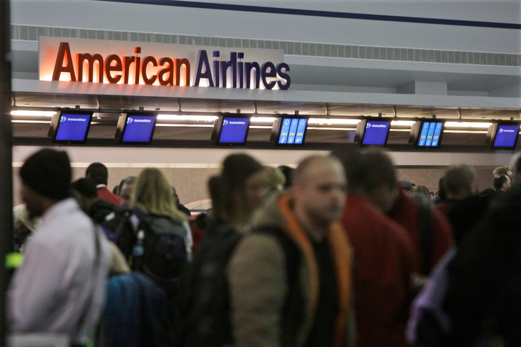 False reports of gunfire shuts down JFK Airport