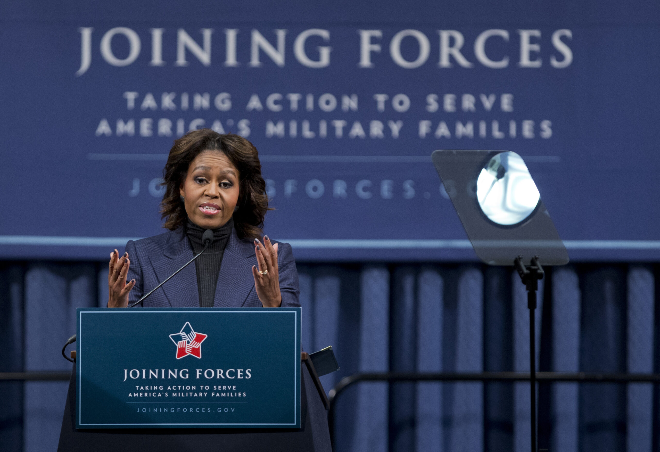 First lady praises construction industry hiring