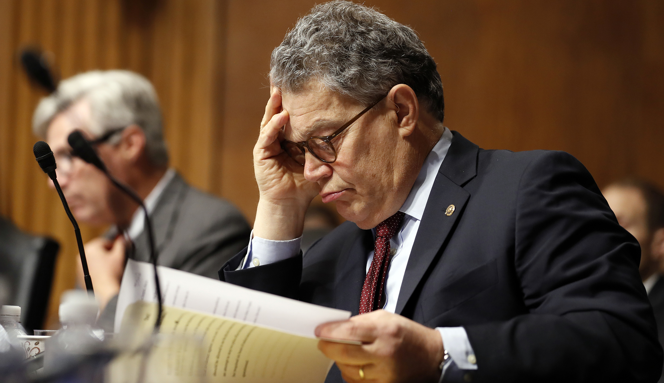 Al Franken to be investigated by toothless Senate panel