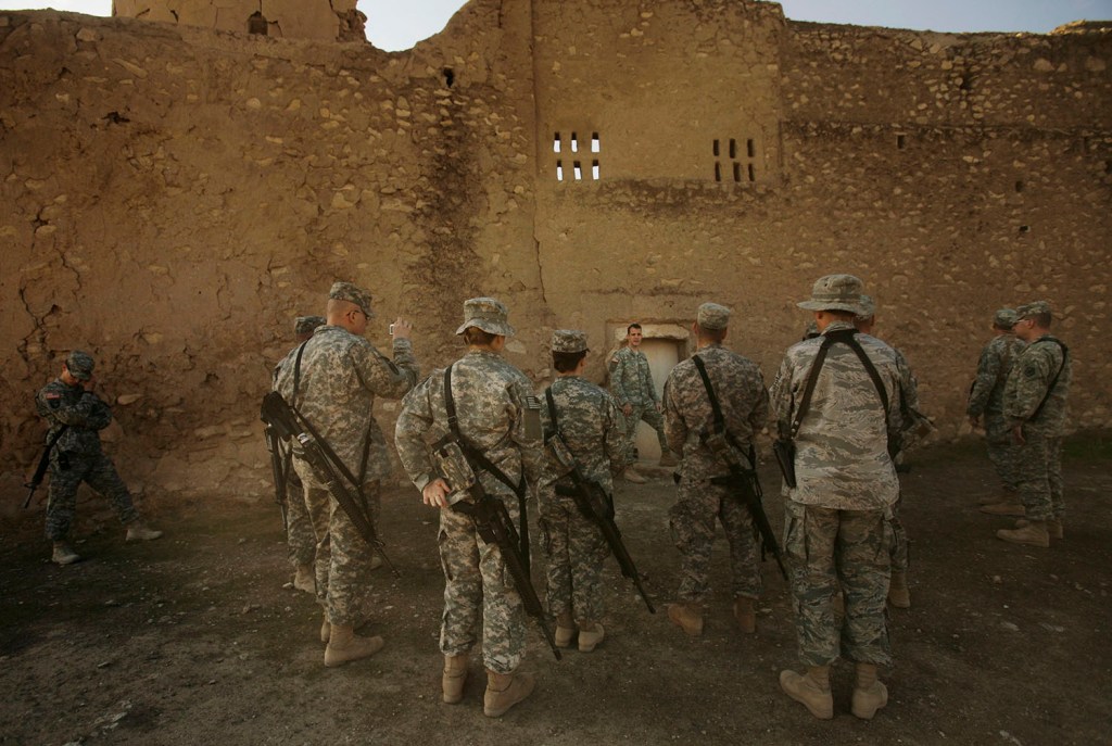 White House defends sending more troops to Iraq