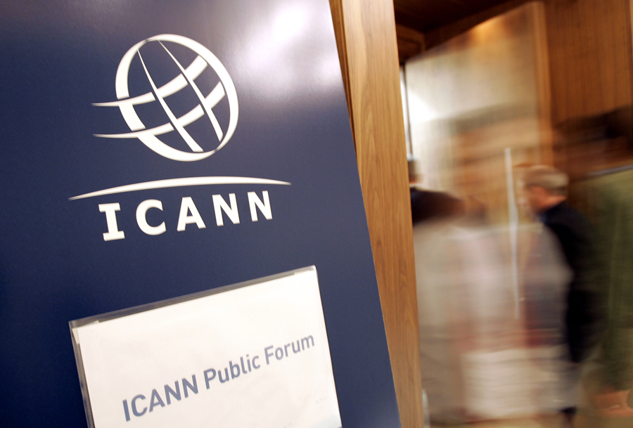 Group that oversees Internet access names new leader