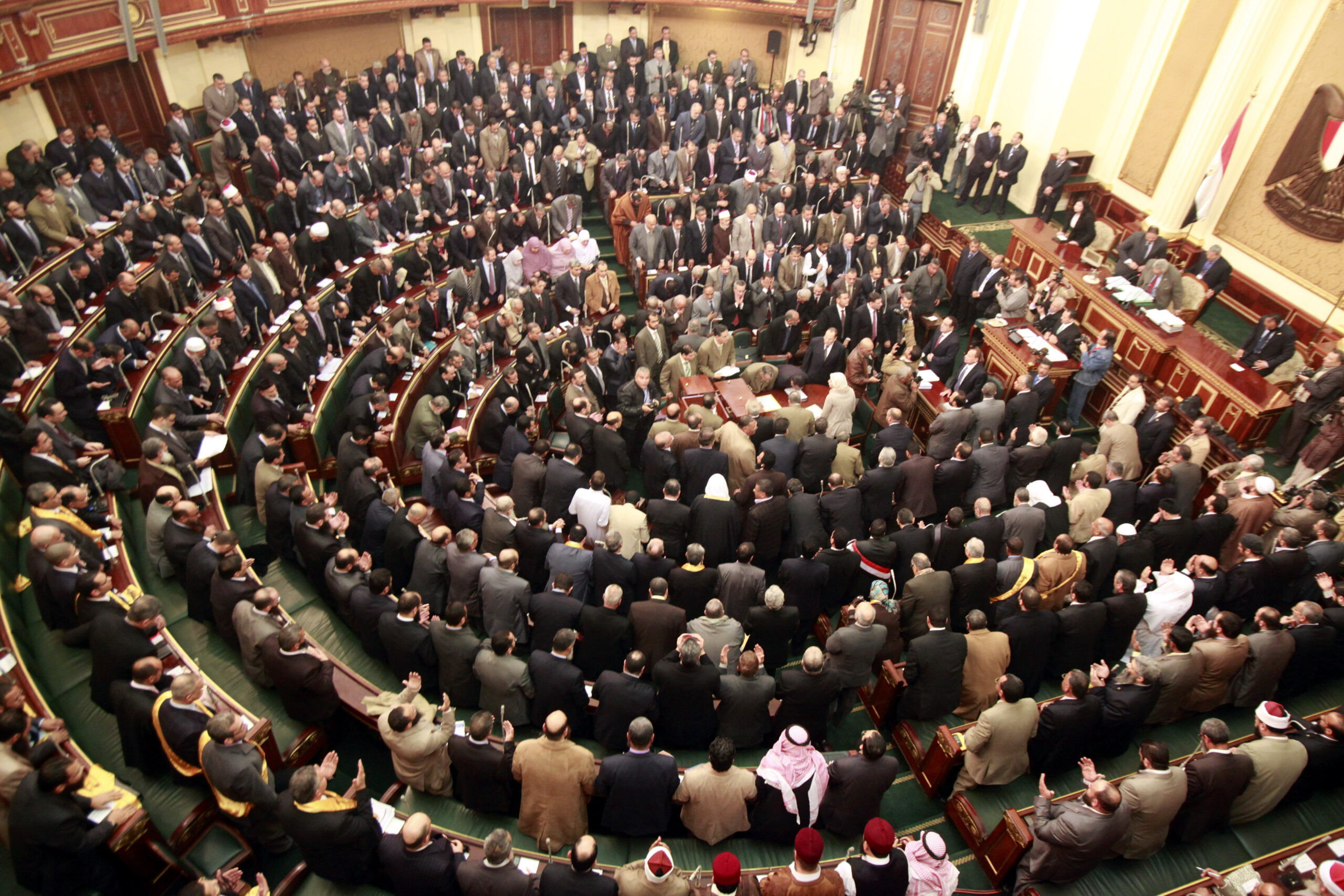 Egypt court dissolves Islamist-led parliament