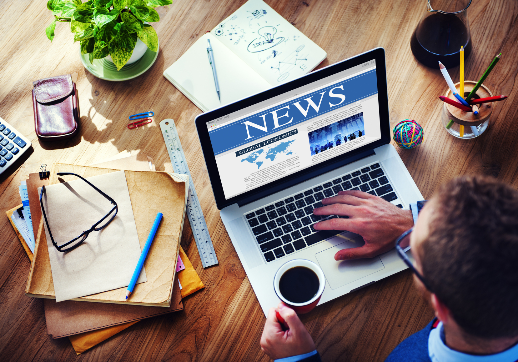 Online, digital news overtakes TV for most Americans, newspapers on life support