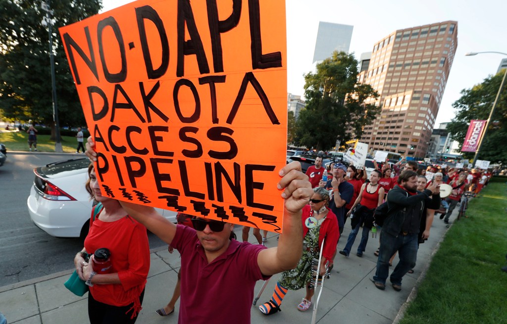 Trump permitting reforms wouldn’t have saved Big Oil and gas pipelines, analysts say