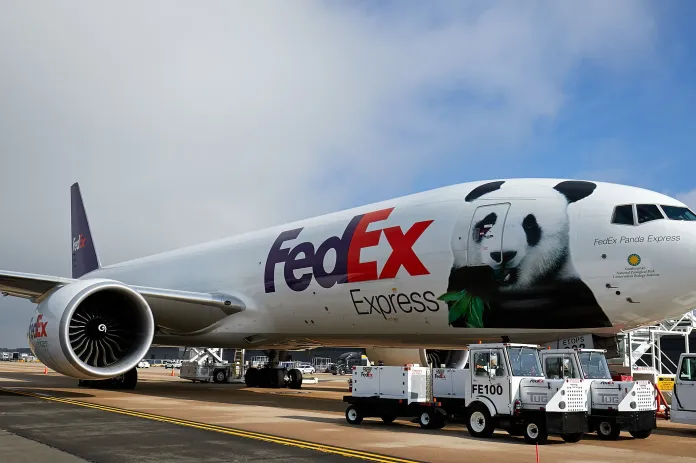 fedex-panda-express-1.jpg