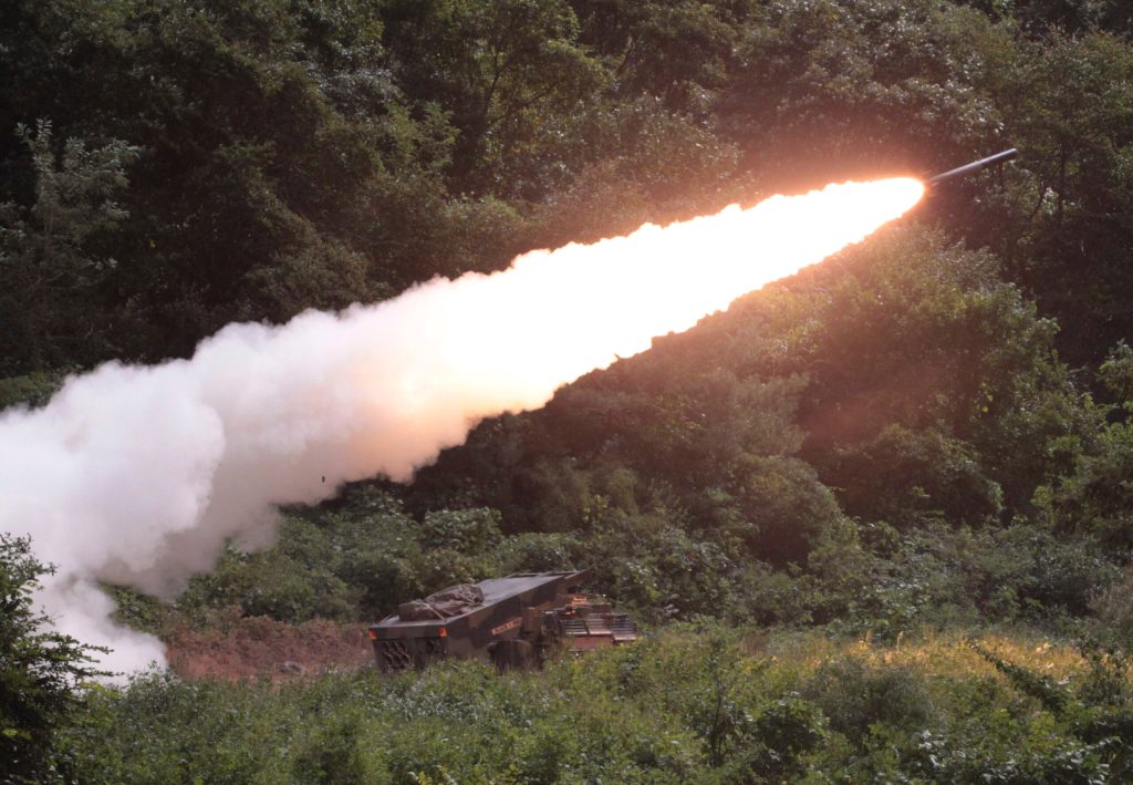 U.S.sends rocket system to South Korea