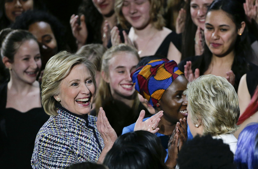 New poll shows Hillary Clinton losing support among women