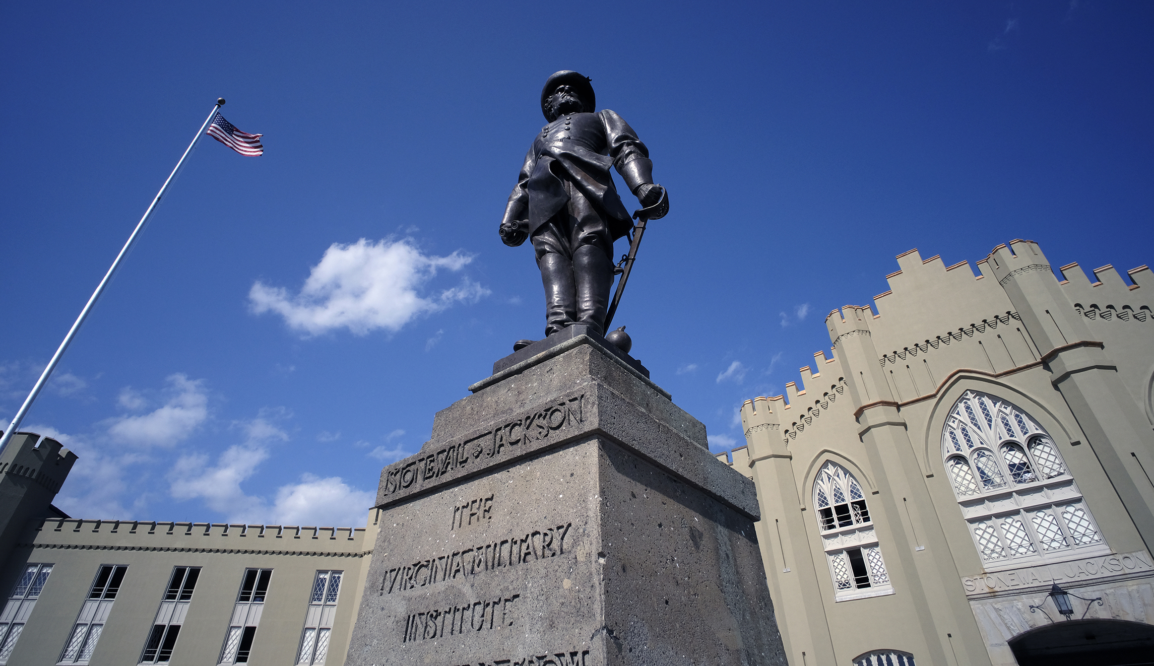 Virginia Military Institute to keep Confederate statues