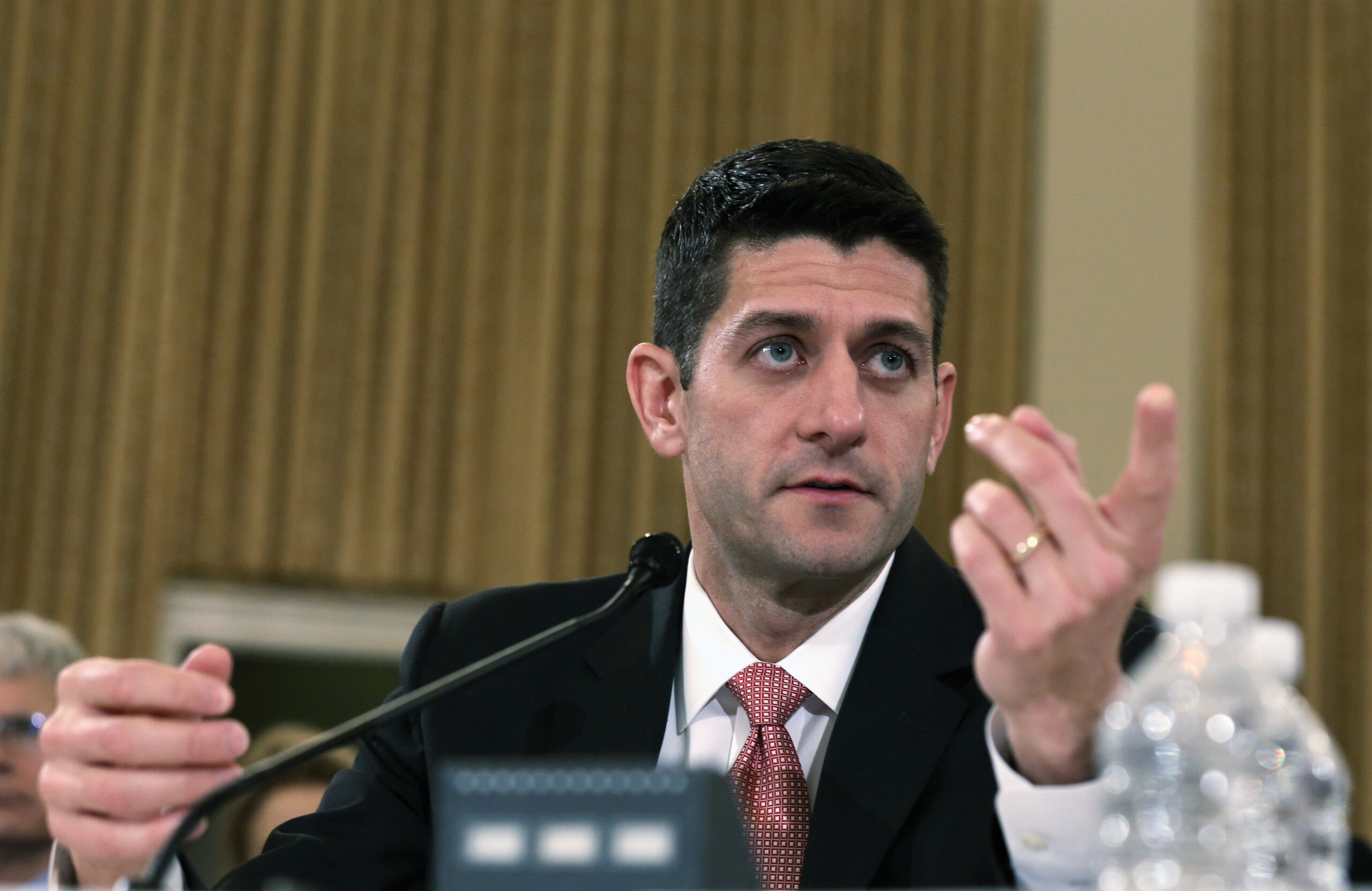 Lawmakers ready budget fallback options amid tax impasse