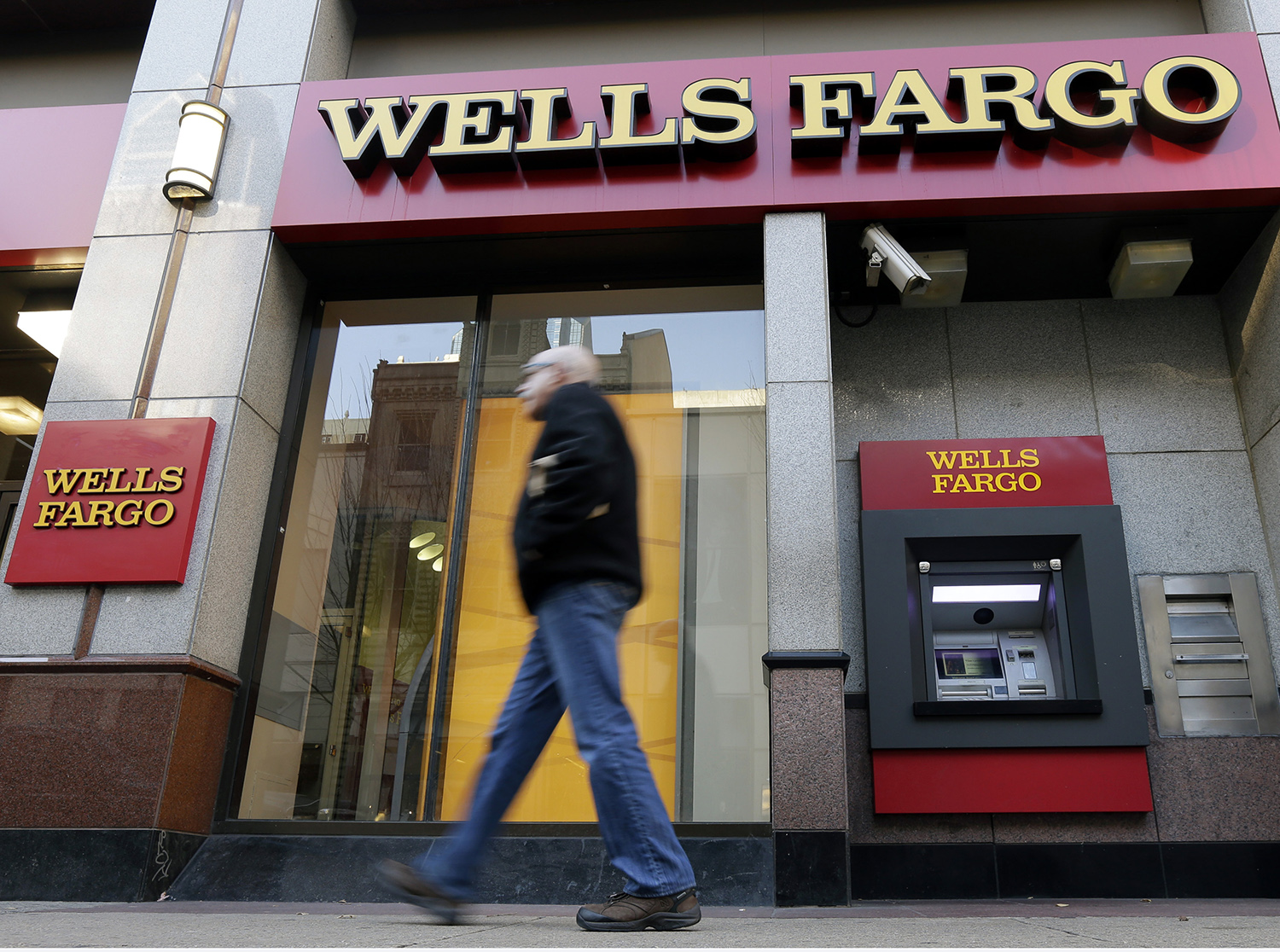 Dems ask Justice Dept. to go after Wells Fargo