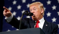 Trump forces midterm Republicans into an awkward situation