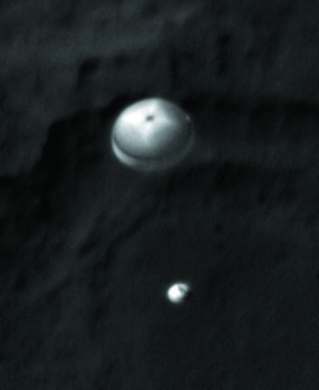NASA cheers Mars landing, welcomes new photos