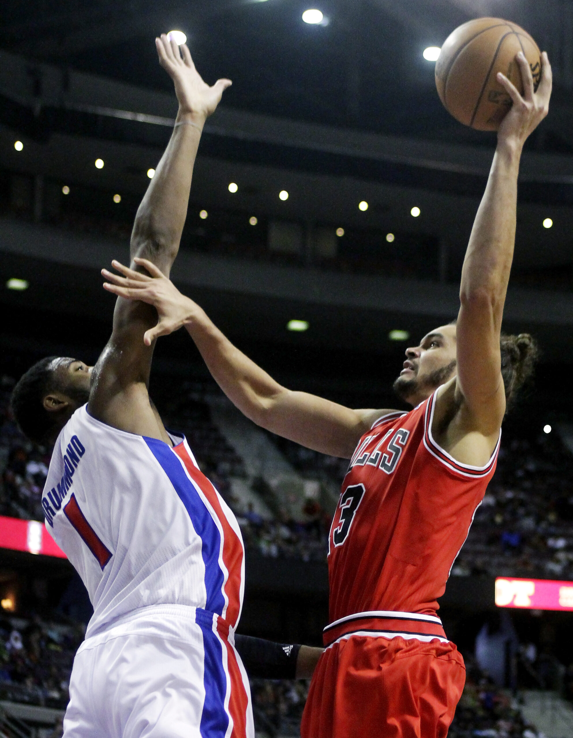 Noah’s big night leads Bulls over Pistons 108-104