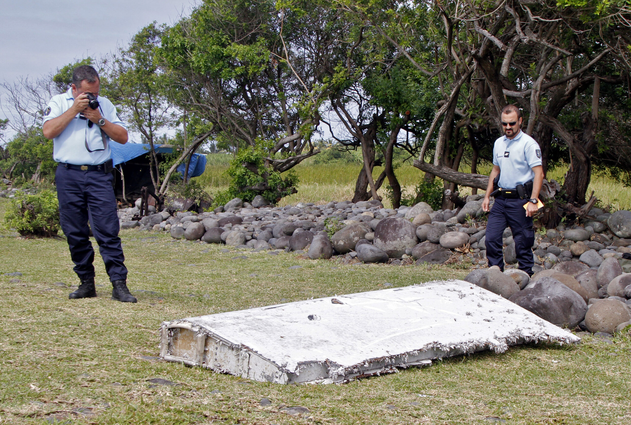 Possible piece of wreckage from MH370 found