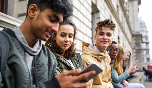 Bipartisan group of senators to propose social media age limits to protect teenagers