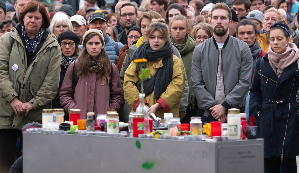 Gunman confesses to Yom Kippur synagogue shooting that killed two