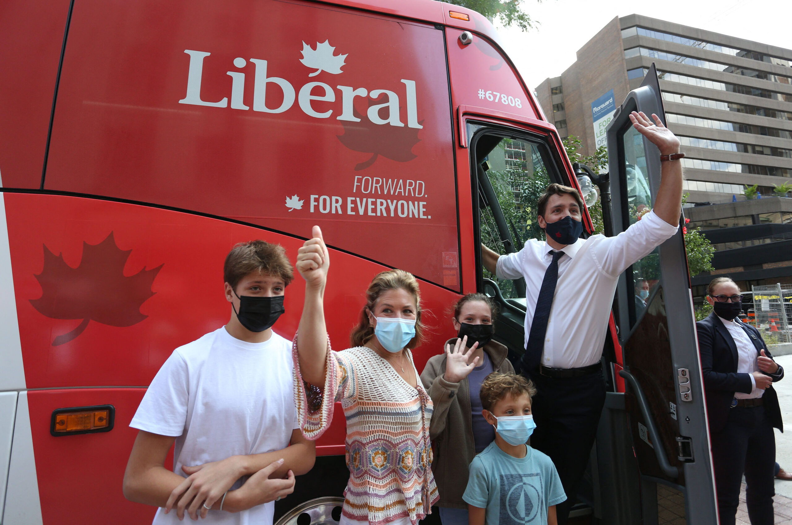 TOPSHOT-CANADA-POLITICS-VOTE