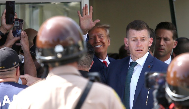 Donald Trump arrested: Motorcade makes impromptu stop at Miami’s Versailles Bakery following court date