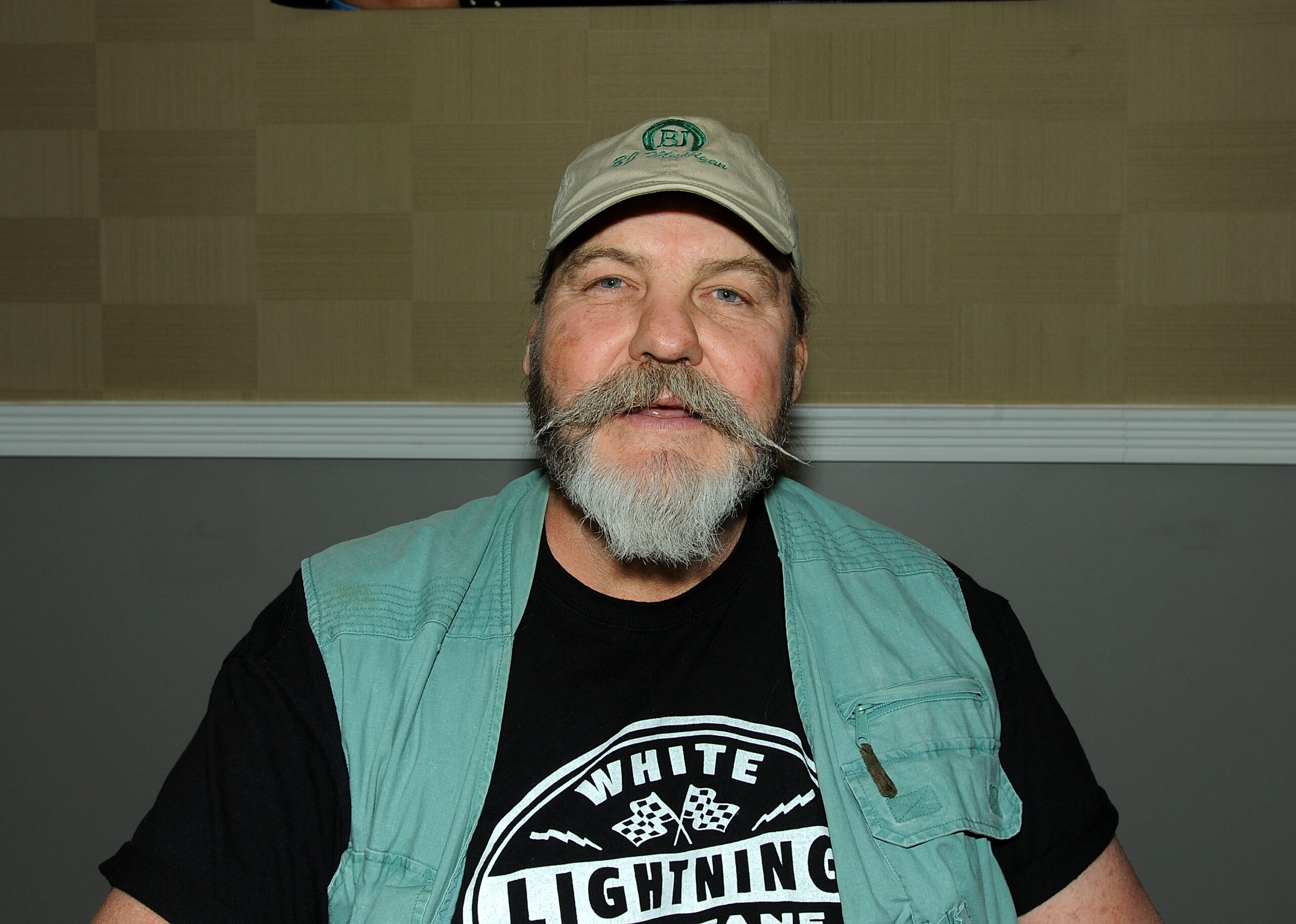 Pro-wrestling legend Barry Windham hospitalized after heart attack
