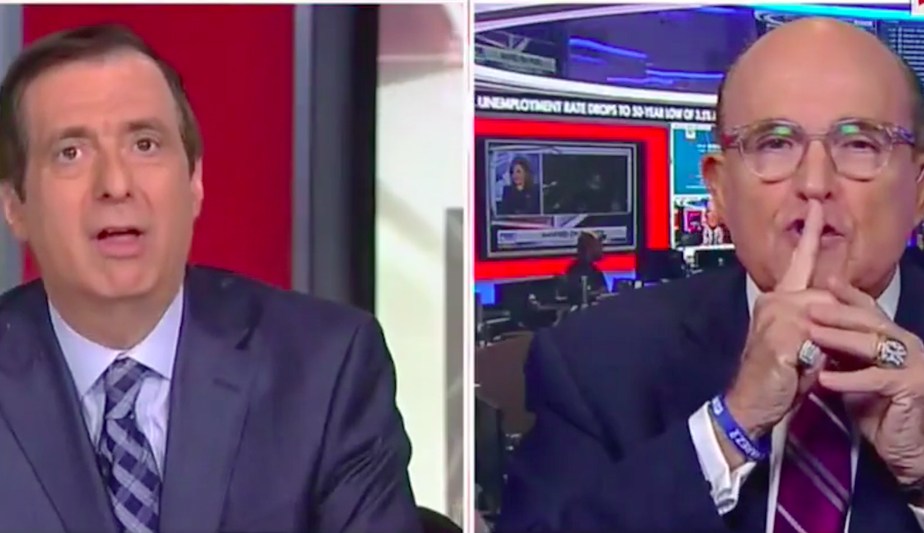 ‘It’s pathetic’: Giuliani shushes Fox host during live interview