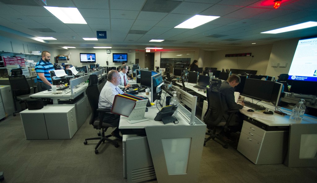 DHS must hold agencies accountable for failure to comply with email security mandate