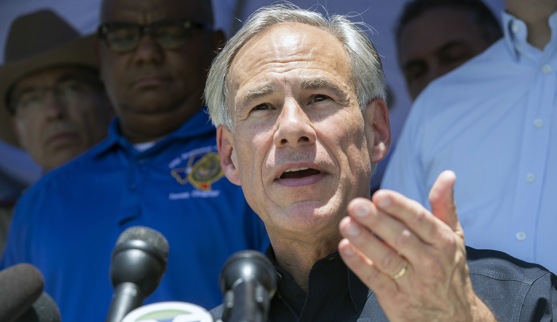 Abbott bans elective surgeries, does not issue shelter from home order