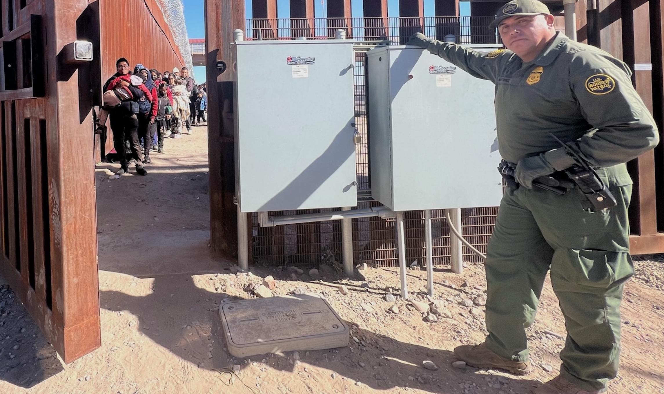 Bipartisan senators embark on extensive border trip following Biden’s ‘sanitized’ stop