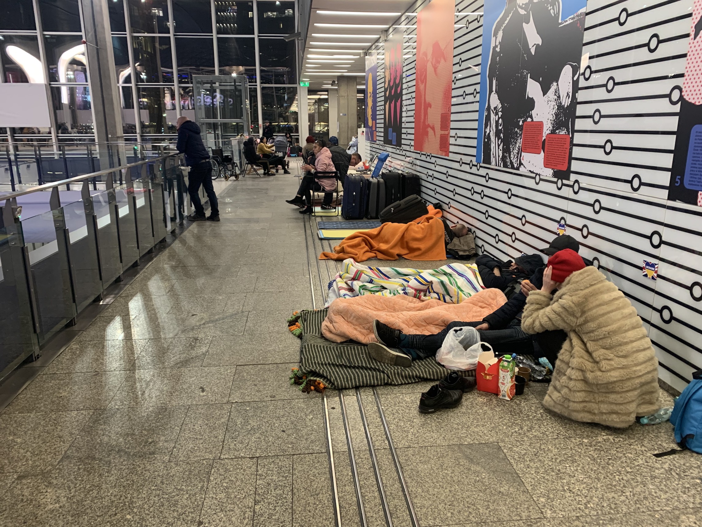 Inside a volunteer effort to help Ukraine war refugees in Poland