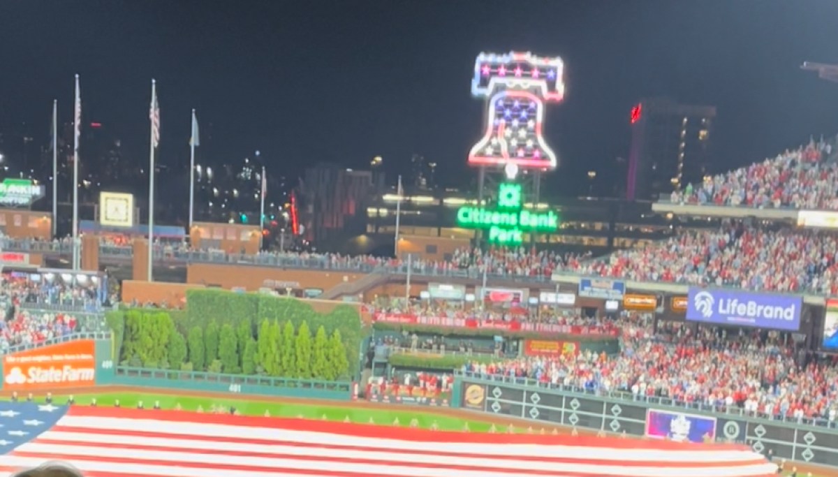 WATCH: Phillies fans at Citizens Bank Park sing beautiful rendition of ...
