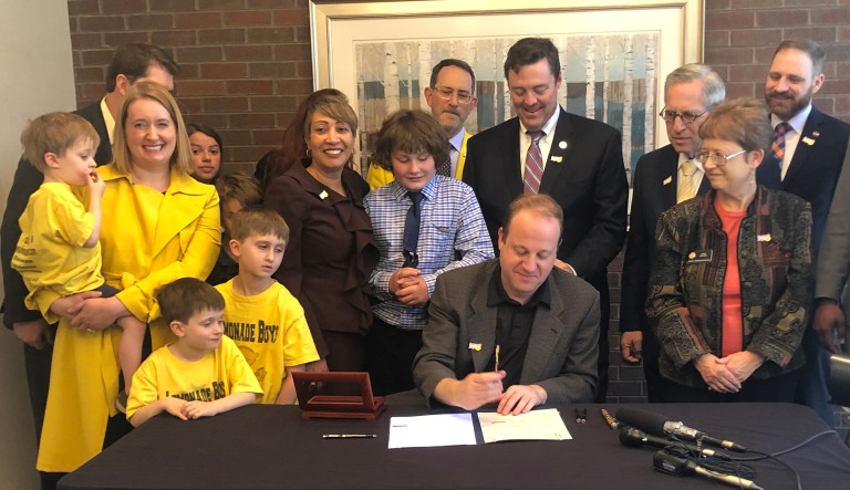 Sweet victory: Lemonade stands legalized in Colorado