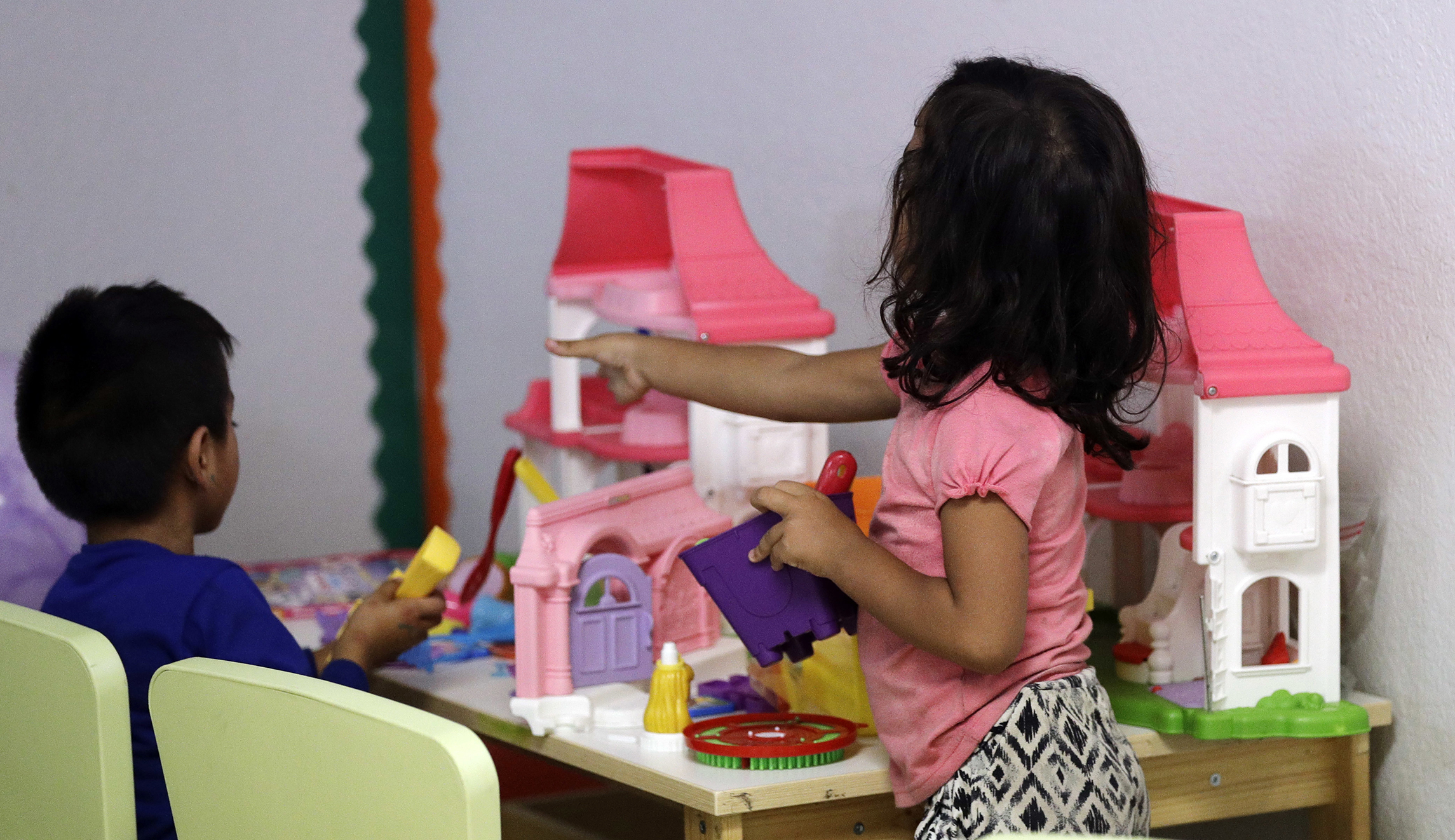 HHS seeks to house migrant children at three US military bases