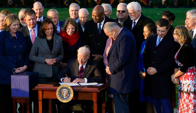 House Democrats to hold 1,000 events to garner support for infrastructure bill