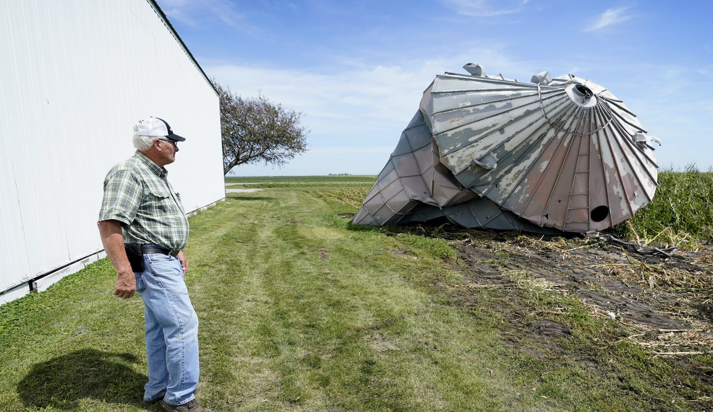 Democrats strike GOP-led relief for farmers in COVID bill but retain their own provisions