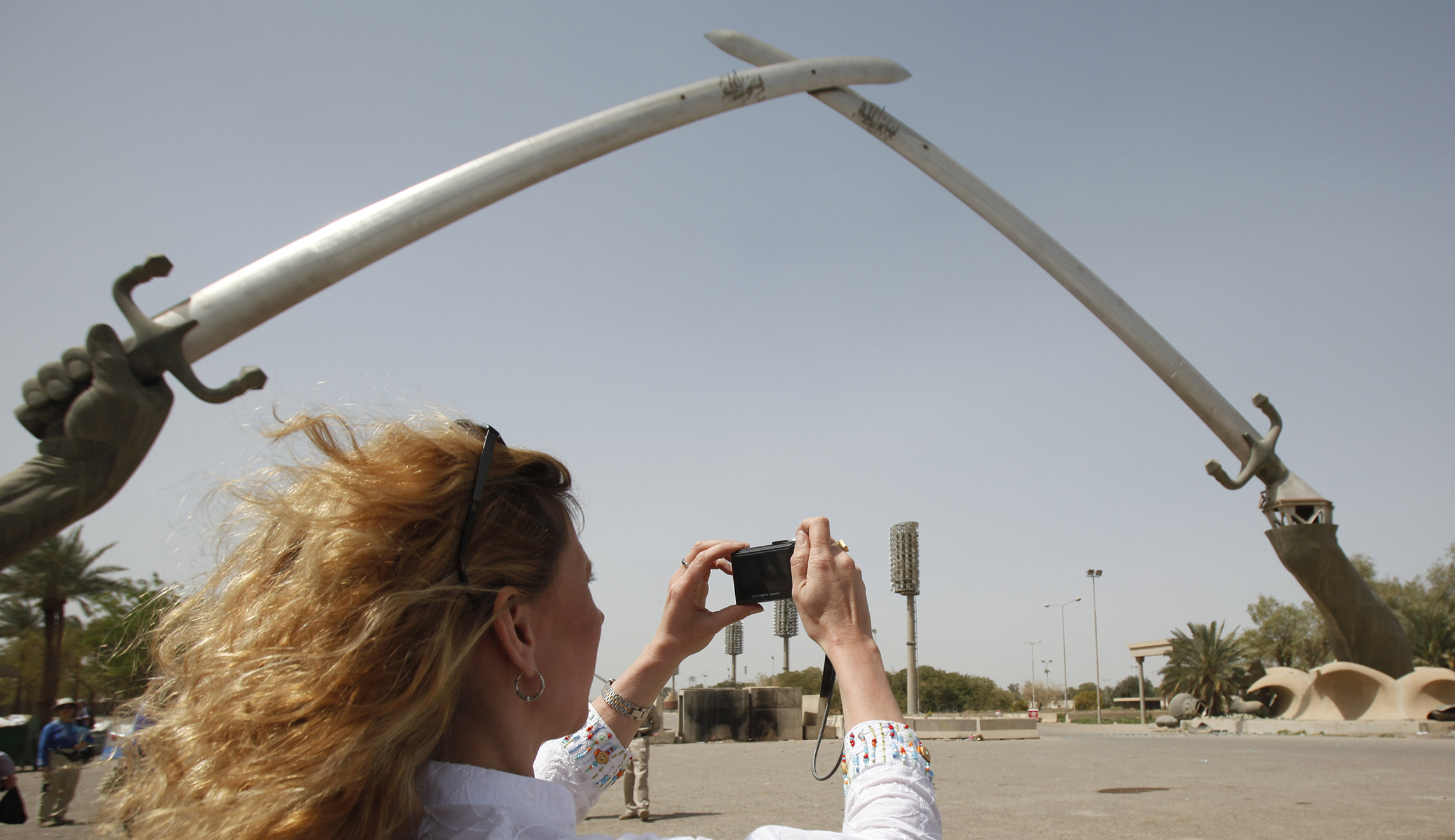 State Department orders all non-emergency US employees to leave Iraq