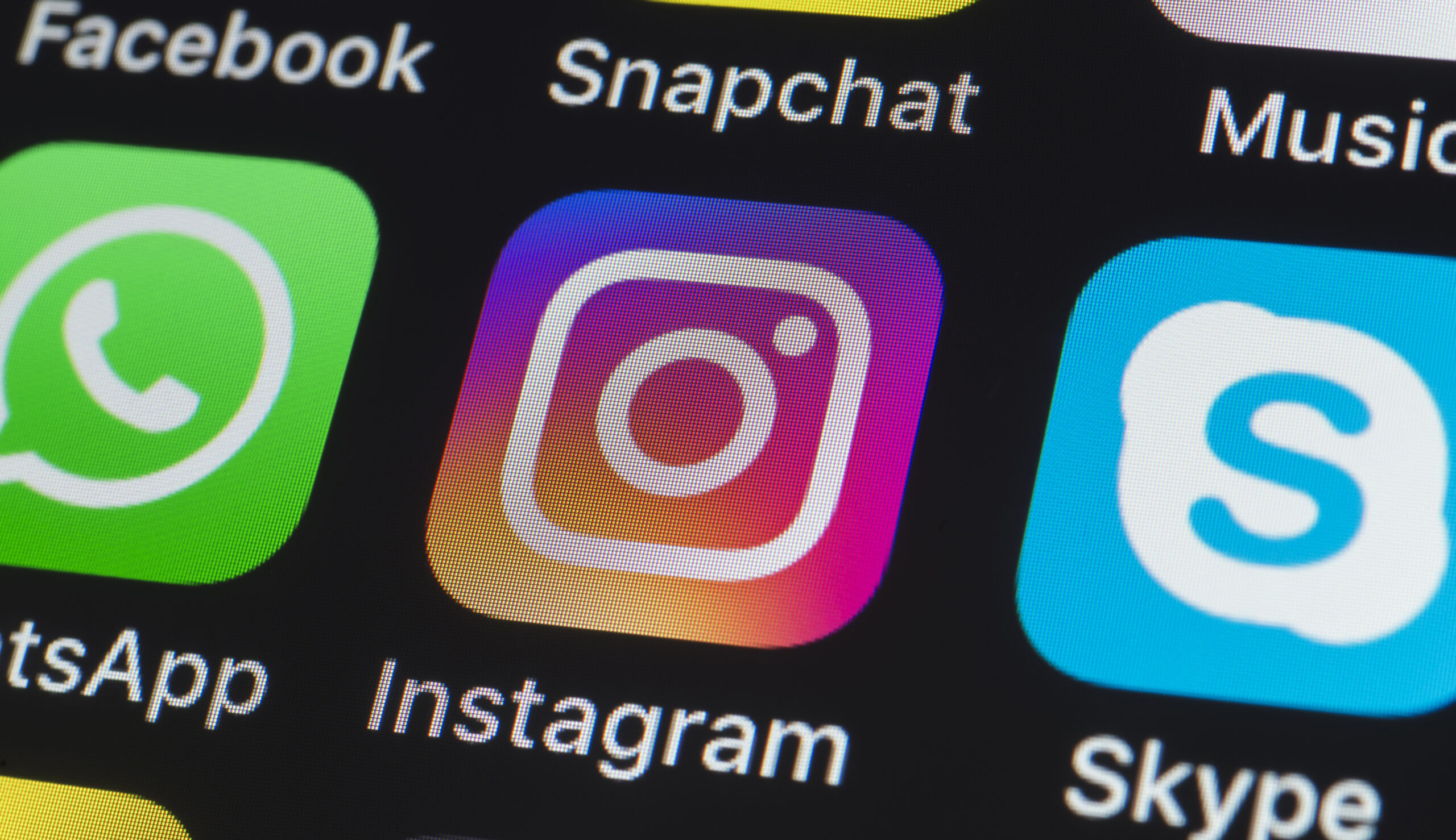 New Jersey weighs restrictions on minor social media use