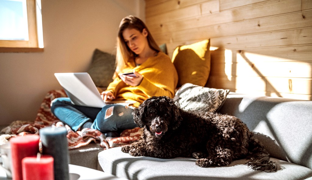 College students need new financial habits to avoid piling up credit card debt