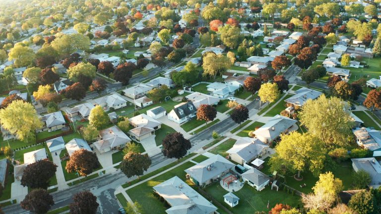Home prices rose 4.8% annually in July, adding to hot streak