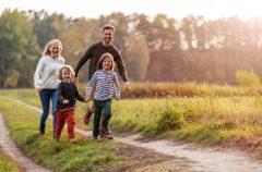Two-parent households give rural boys in poverty ‘advantage’ over urban peers