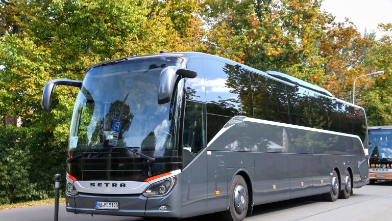 Industry plans to roll 400 buses through DC to call for relief