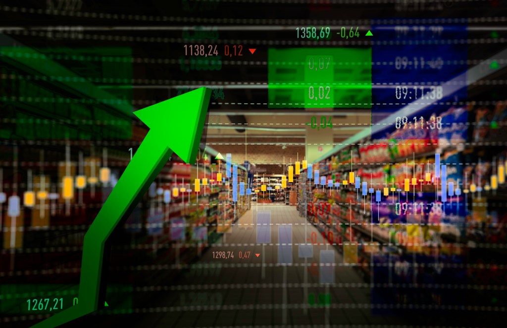 Inflation hits 40-year high in key gauge watched by Fed