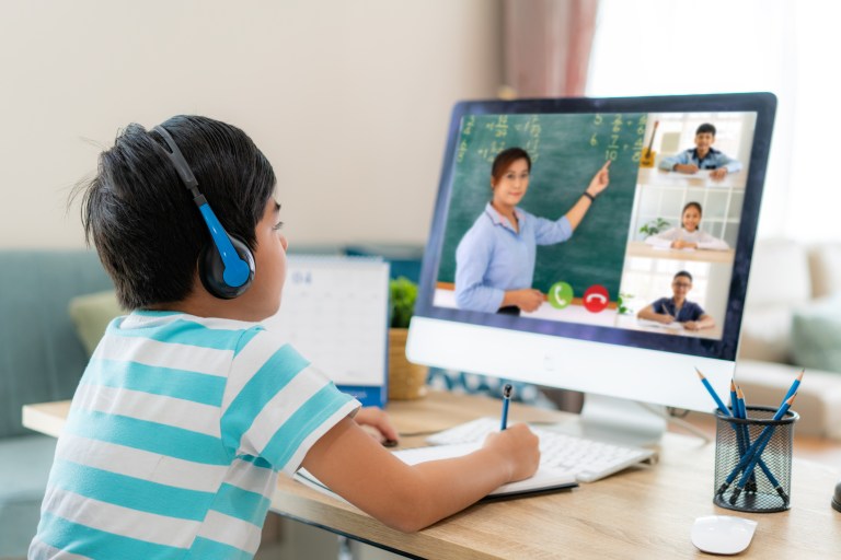 ISBE issues new guidance to schools for remote learning