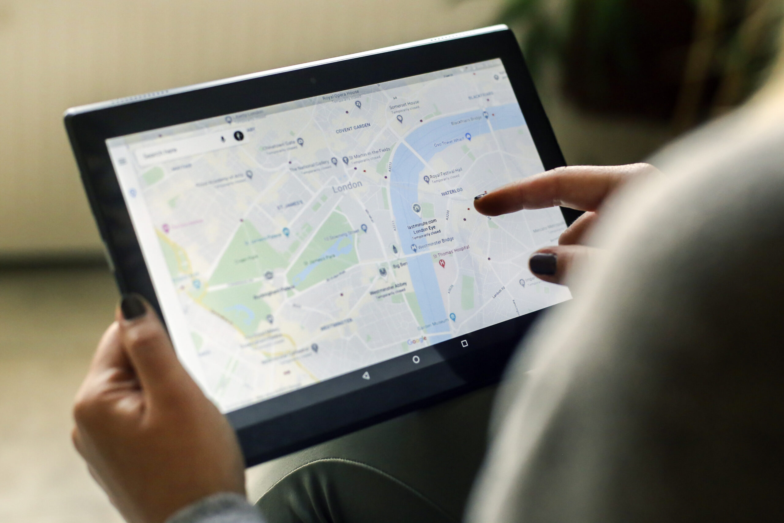 Google Maps temporarily disables live traffic features for safety in Ukraine