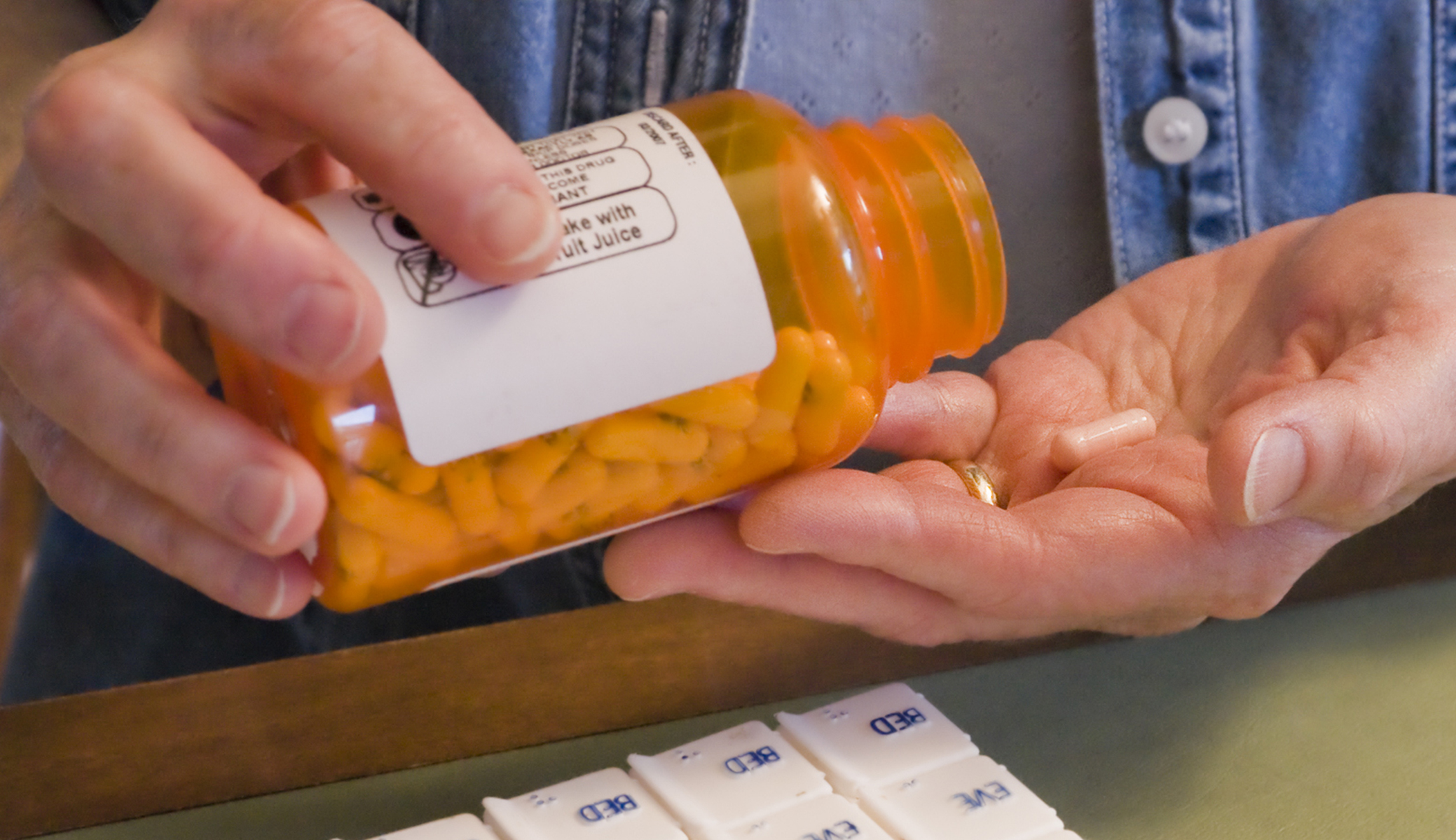 FDA broke monthly generic drug approval record in July