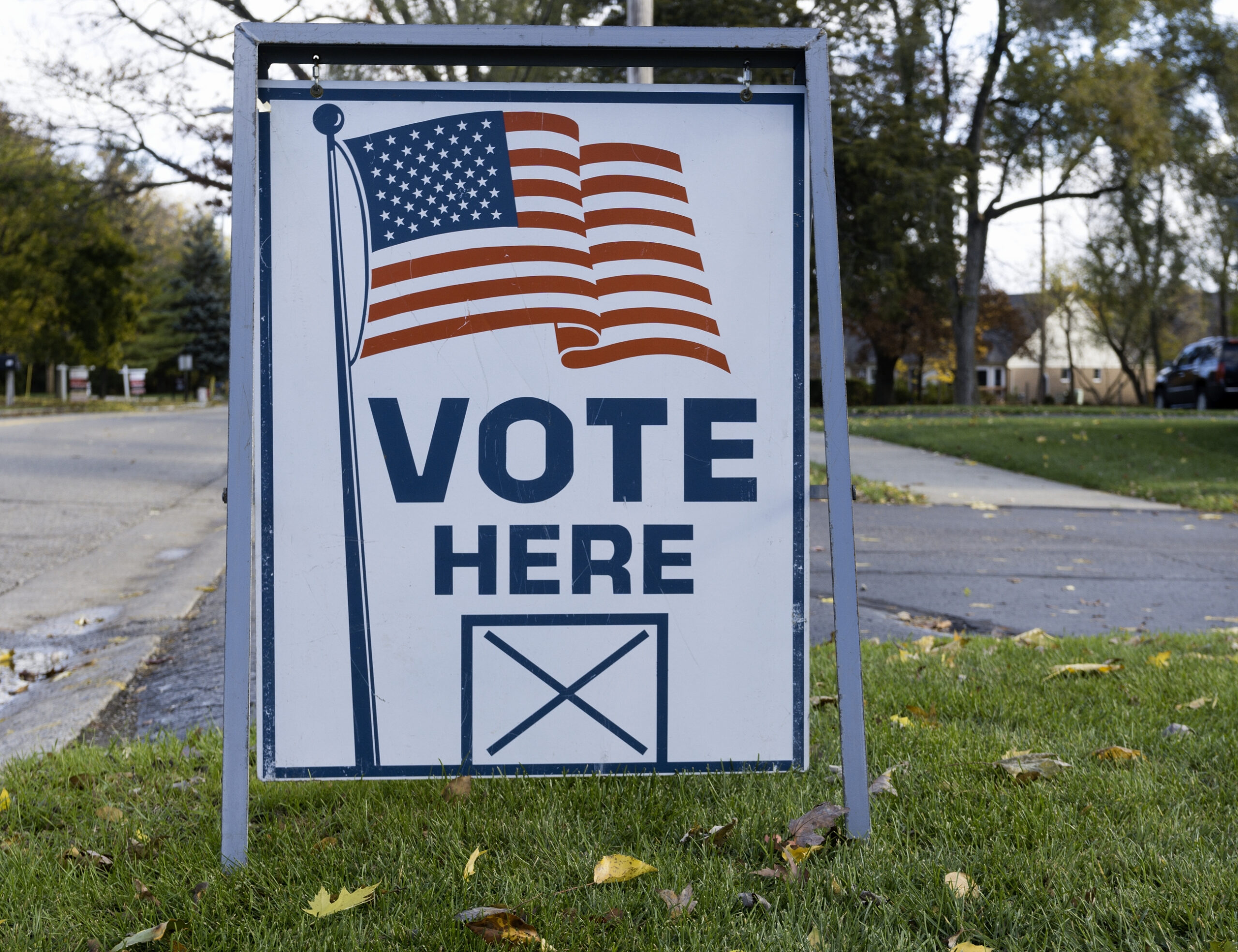 Democrats losing ground to Republicans in generic congressional election: Poll