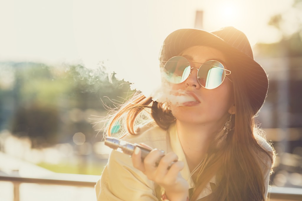 E-cigs: An industry Trump doesn’t mind regulating
