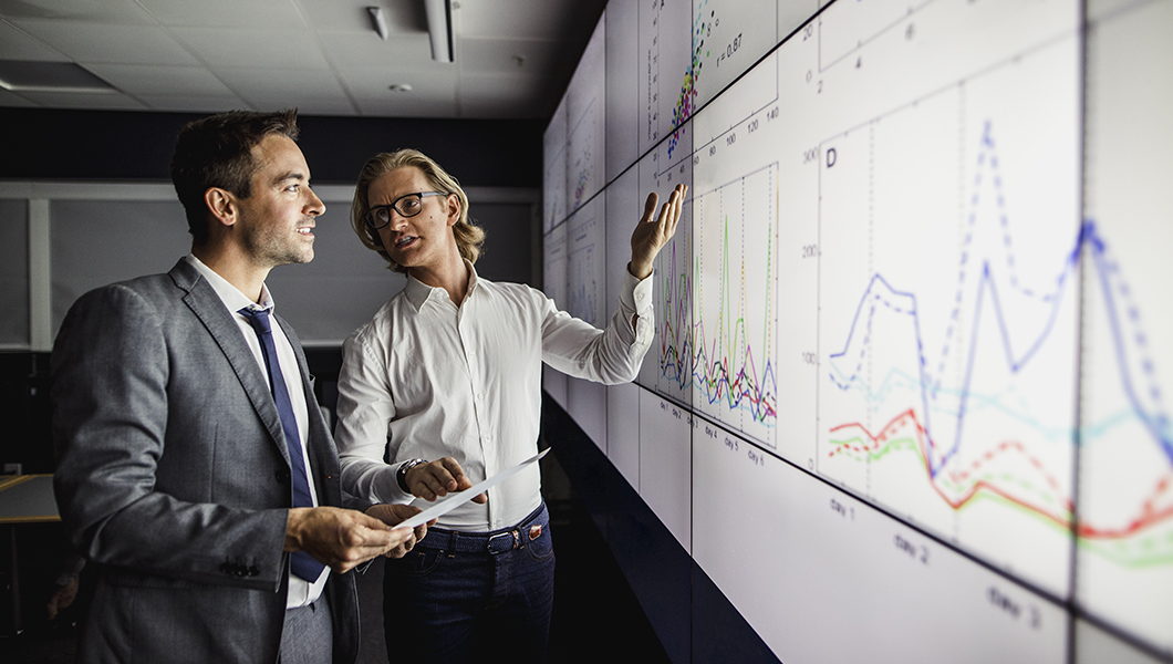 CEOs more optimistic about economy than any time in past 20 years, survey shows
