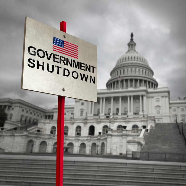 Congress set to dodge tick-tock of shutdown clock