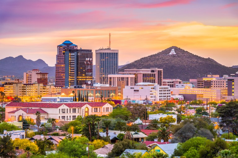Arizona gains 66,000 new taxpayers, mostly from California
