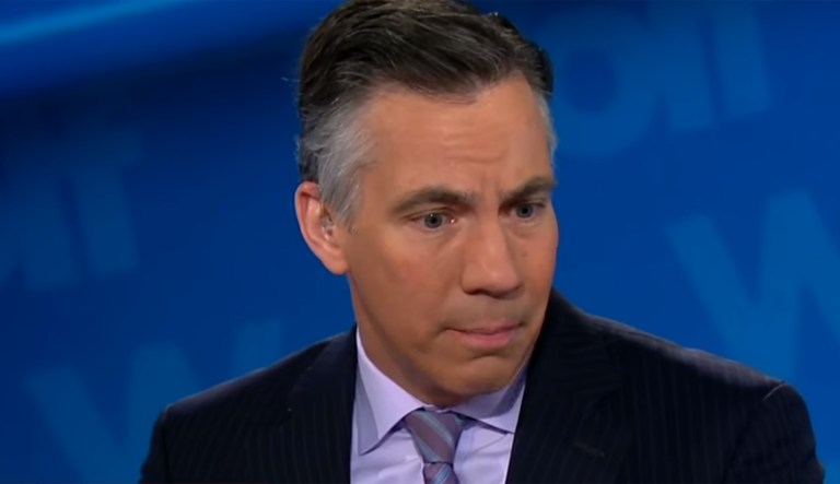 CNN correspondent cheers for Castro, boos for Kim