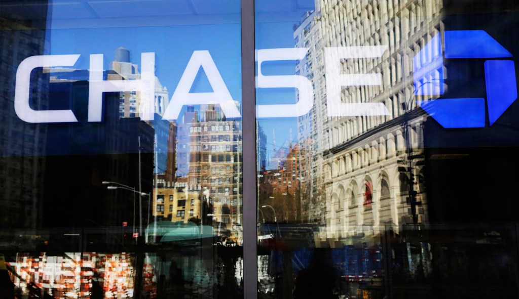 Consumer spending overpowers trade worries for JPMorgan, Citigroup